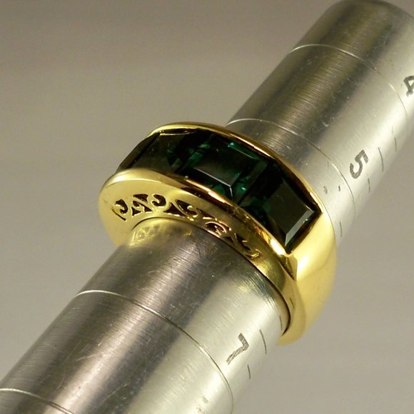 New Vintage R C by Adrienne Emerald Green Cubic Zirconias, Gold Ring - Picture 7 of 12